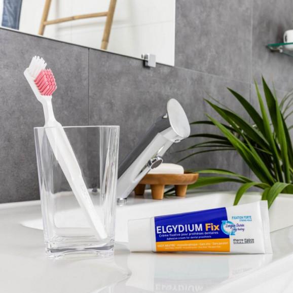 Elgydium Clinic Prosthesis – szczoteczka do czyszczenia protezy dentystycznej Elgydium Clinic Prosthesis – szczoteczka do czyszczenia protezy dentystycznej - zdjęcie produktu