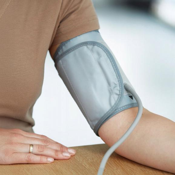 Omron M2 Basic Ciśnieniomierz automatyczny naramienny, 1 szt. Omron M2 Basic Ciśnieniomierz automatyczny naramienny, 1 szt. - zdjęcie produktu