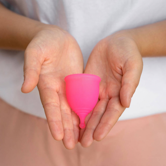 Pink Kubeczek Menstruacyjny rozmiar M – 1 szt. - zdjęcie produktu