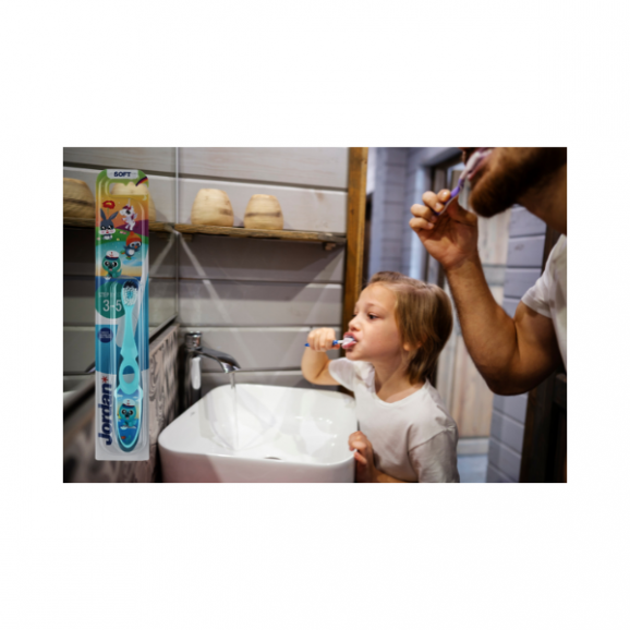 Jordan Step By Step Szczoteczka do zębów dla dzieci 3-5 lat, Soft, niebieska, 1 szt. - zdjęcie produktu
