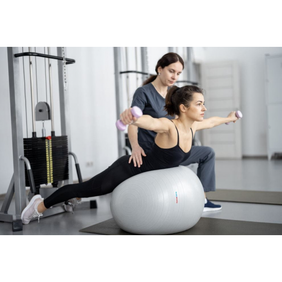 PULSMOVE Piłka rehabilitacyjna 65 cm, srebrna + GRATIS Litorsal Nawodnienie Multiwitamina, smak ananas-mango, 750 ml PULSMOVE Piłka rehabilitacyjna 65 cm, srebrna + GRATIS Litorsal Nawodnienie Multiwitamina, smak ananas-mango, 750 ml - zdjęcie produktu