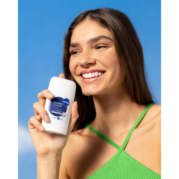 Nivea Derma Control Restore Antyperspirant Damski, sztyft, 50 ml Nivea Derma Control Restore Antyperspirant Damski, sztyft, 50 ml - zdjęcie produktu