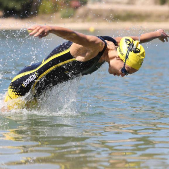 Isostar Koncentrat Napój izotoniczny, Żurawina, 400 g - zdjęcie produktu