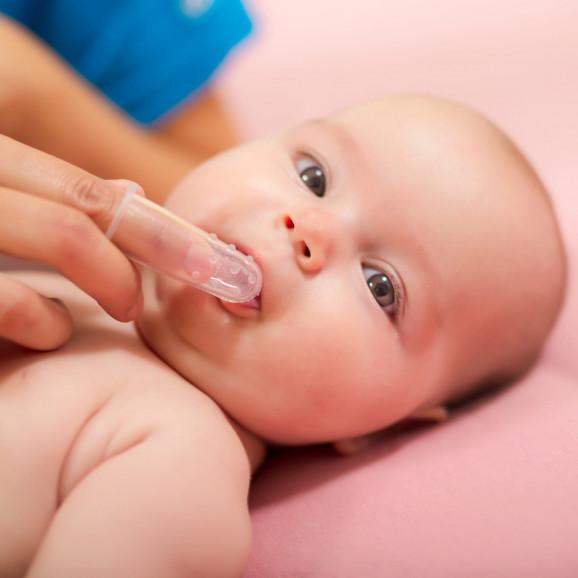 Bocioland – silikonowa szczoteczka/masażer na palec z etui (3m+) - zdjęcie produktu