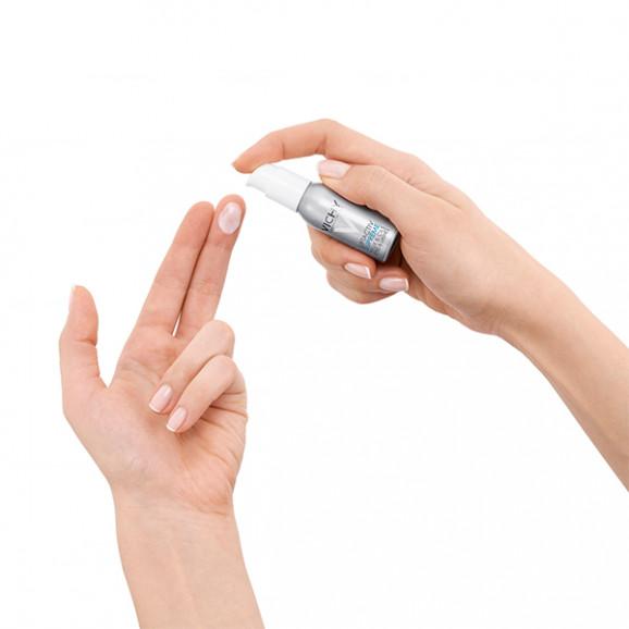 Vichy Liftactiv Supreme Serum 10 Oczy i Rzęsy, serum przeciwzmarszczkowe i wzmacniające rzęsy, 15 ml Vichy Liftactiv Supreme Serum 10 Oczy i Rzęsy, serum przeciwzmarszczkowe i wzmacniające rzęsy, 15 ml - zdjęcie produktu