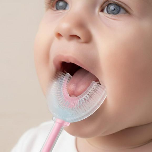 Silikonowa szczoteczka do zębów dla dzieci w kształcie U (różowa) Bocioland Silikonowa szczoteczka do zębów dla dzieci w kształcie U (różowa) Bocioland - zdjęcie produktu