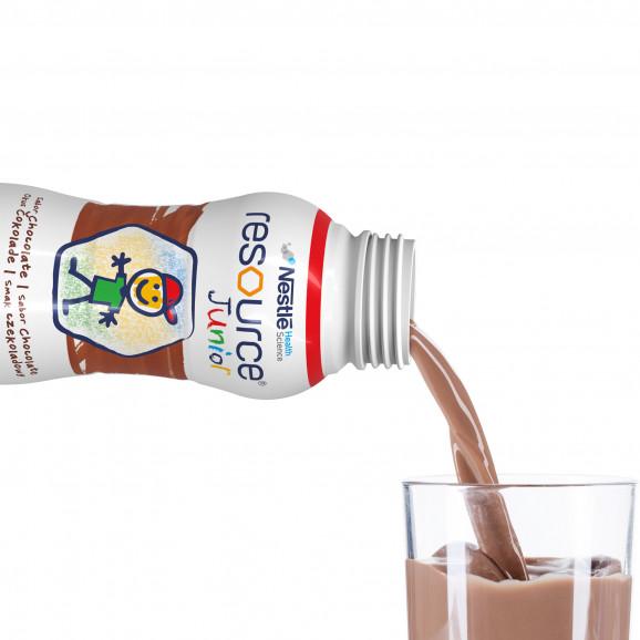 Resource Junior smak czekoladowy – preparat odżywczy dla dzieci powyżej 1 roku (4 x 200 ml) Resource Junior smak czekoladowy – preparat odżywczy dla dzieci powyżej 1 roku (4 x 200 ml) - zdjęcie produktu
