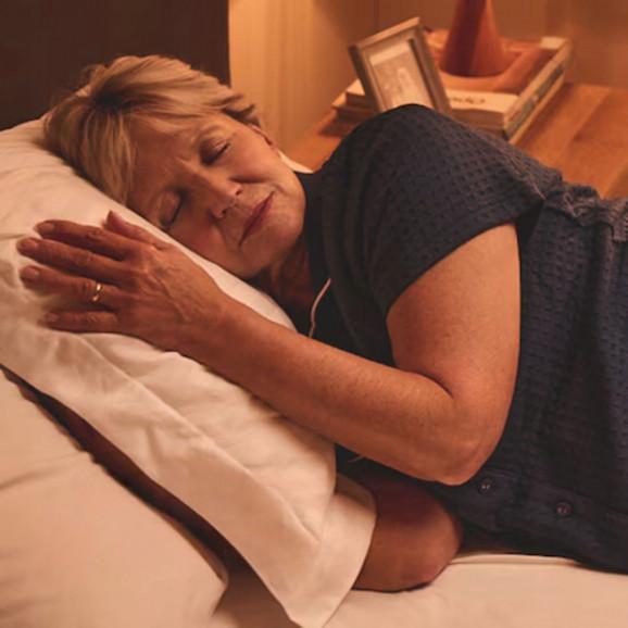 TENA ProSkin Stretch Night Super – pieluchomajtki na noc, rozmiar L, 10 szt. - zdjęcie produktu