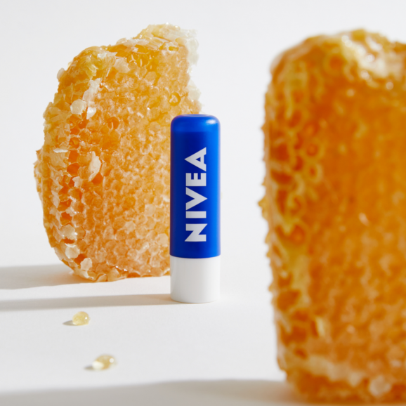 Nivea Original Care Pielęgnująca ochronna pomadka do ust 4,8 g - zdjęcie produktu