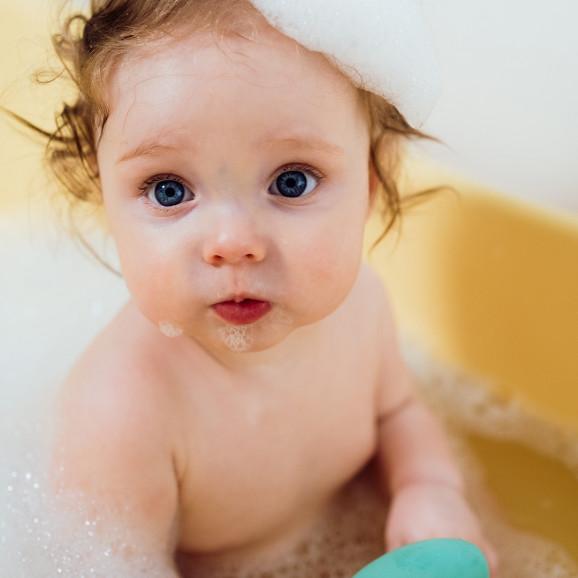 Idee Derm Baby Emulsja 2w1 do kąpieli i mycia ciała (400 ml) Idee Derm Baby Emulsja 2w1 do kąpieli i mycia ciała (400 ml) - zdjęcie produktu