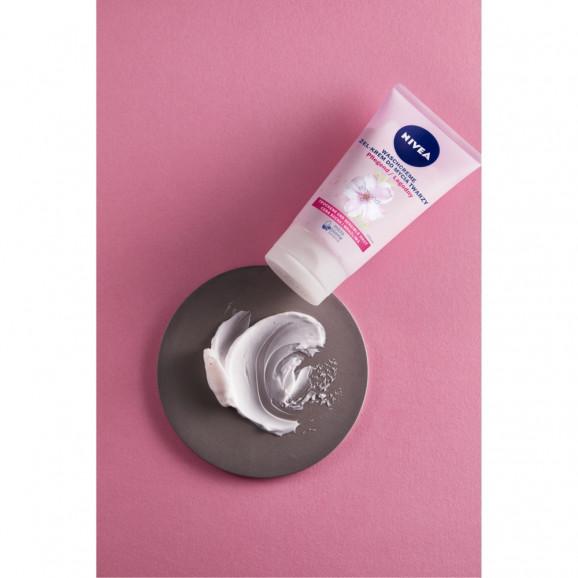 Nivea, żel-krem do mycia twarzy, łagodnie oczyszczający, cera sucha i wrażliwa (150 ml) - zdjęcie produktu